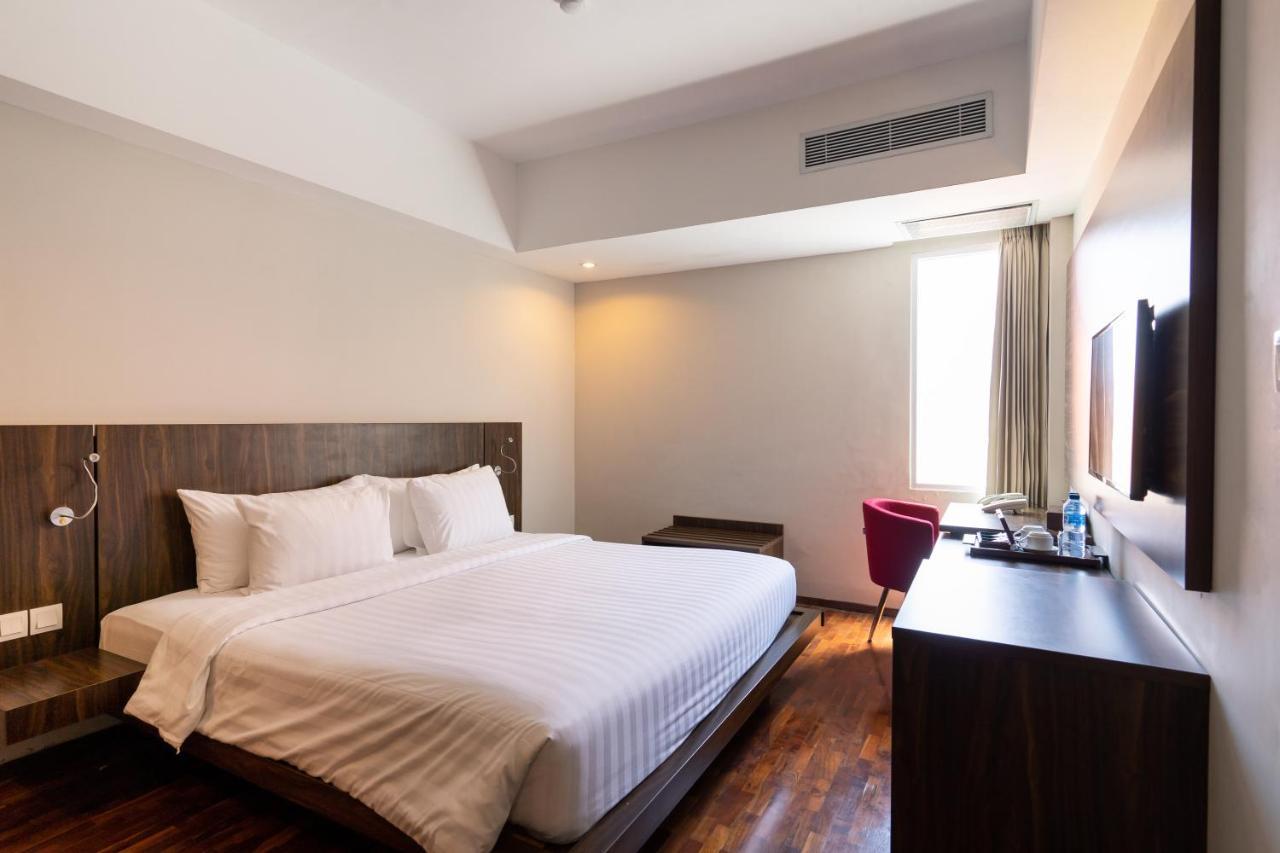 The Bene Hotel Кута Екстериор снимка
