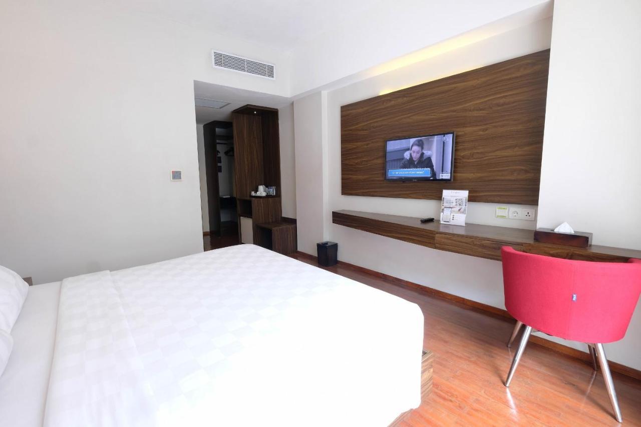 The Bene Hotel Кута Екстериор снимка