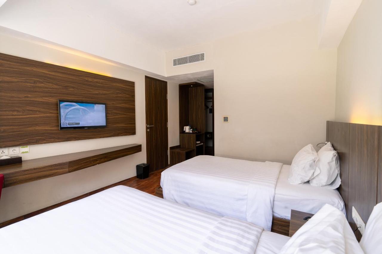 The Bene Hotel Кута Екстериор снимка